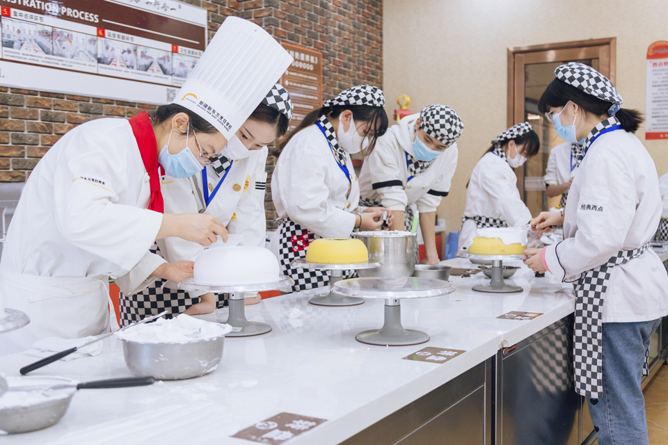 制做蛋糕原料和制作流程