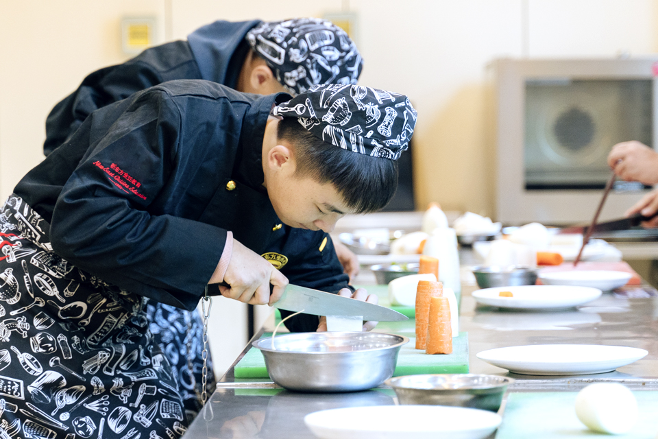 已有中餐基本功，想深入學習，該去哪里學習好？